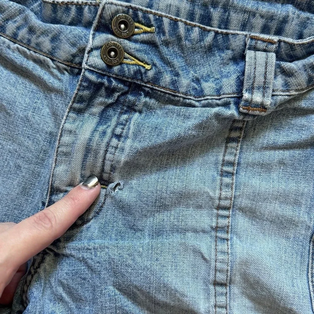 Lee Y2K Denim Shorts Light Wash Low Rise Utility Cargo Cuffed Blue Women 11M